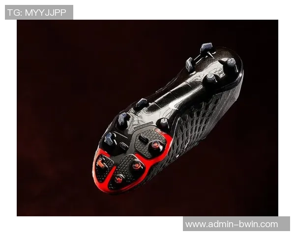 耐克Strike足球系列全新发布助力球员提升竞技水平与场上表现